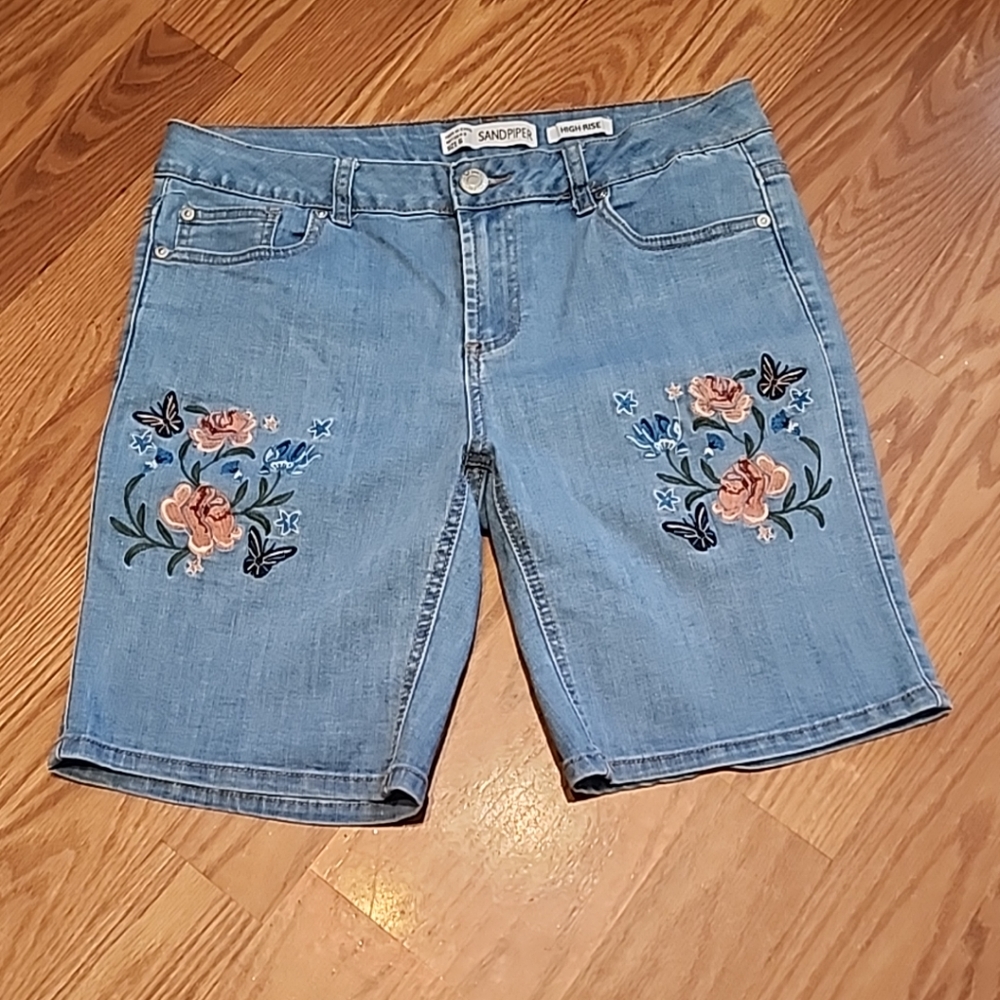 Sandpiper EMBROIDERED shorts‎ high rise size 6